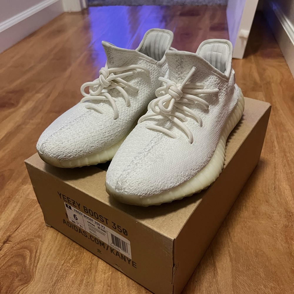 Yeezy Triple White